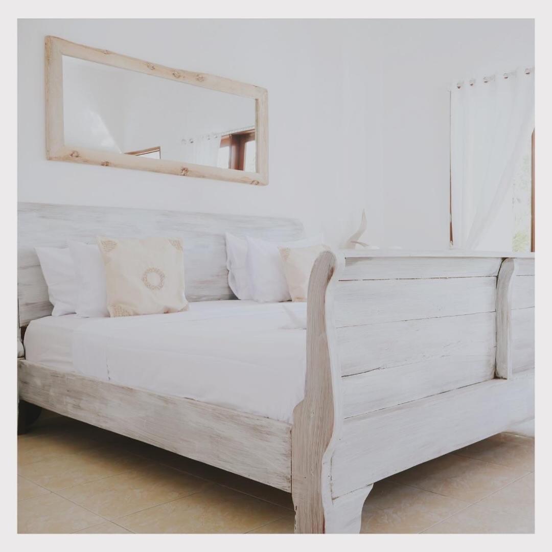 נוסה-למבונגן Oasis Boutique Villas מראה חיצוני תמונה